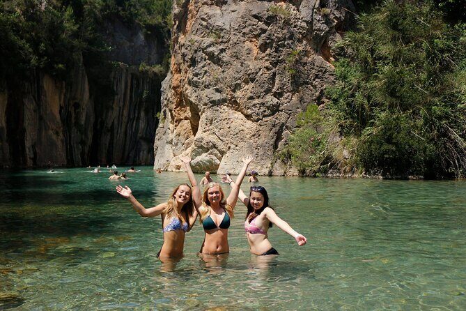 Montanejos Thermal Springs & Girlfriend Waterfall, food included - Key Points