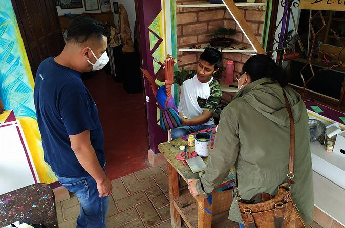 Monte Albán tour plus alebrijes and black clay workshops. - FAQ