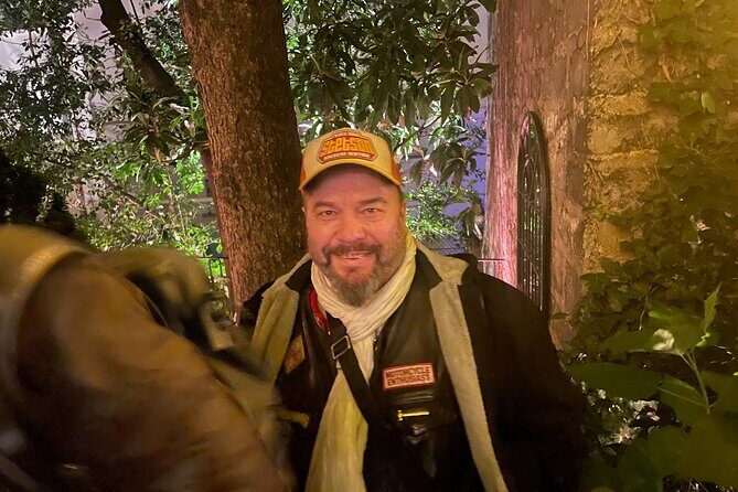 Montmarte Confidential - Frequently Asked Questions