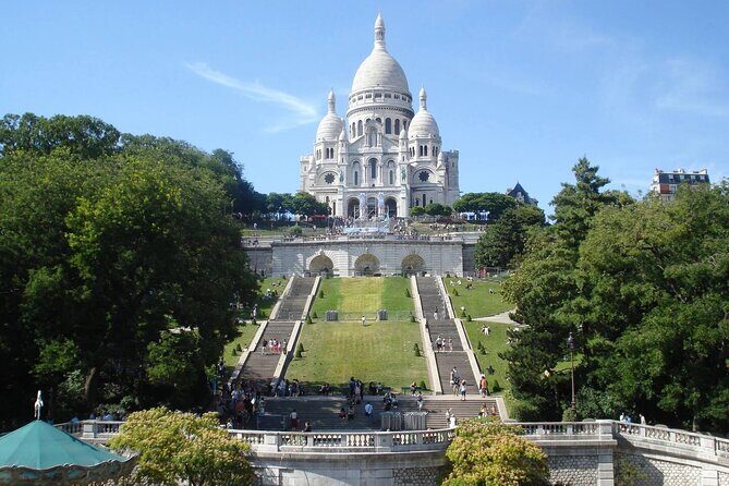 Montmartre and the Sacré-Coeur with the best guides in Paris - The Itinerary in Detail