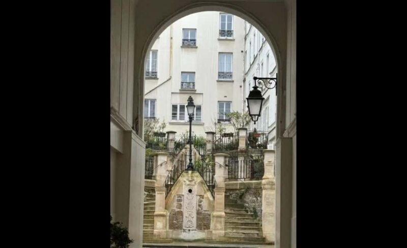 Montmartre for Art Lovers - Walking tour with Expert Guide - First Impressions and Overall Experience