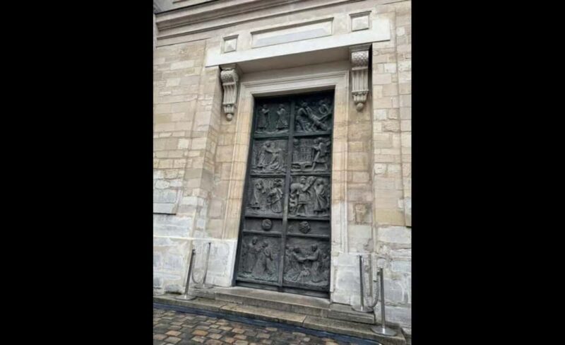 Montmartre for Art Lovers - Walking tour with Expert Guide - The Sum Up