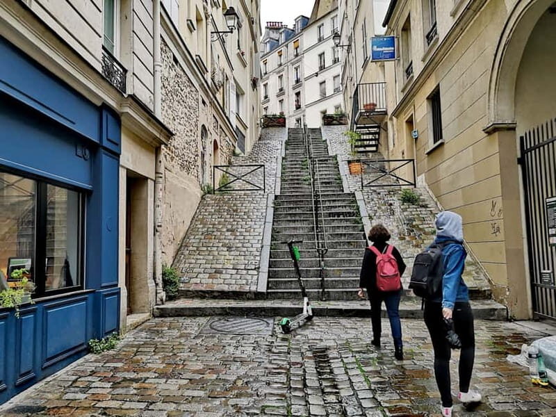 Montmartre : private family tour - Who Will Love This Tour