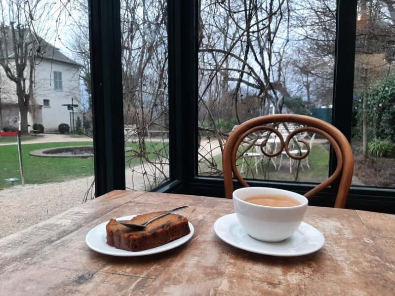 Montmartre Secret Gardens & French Goûter Private Tour - Key Points