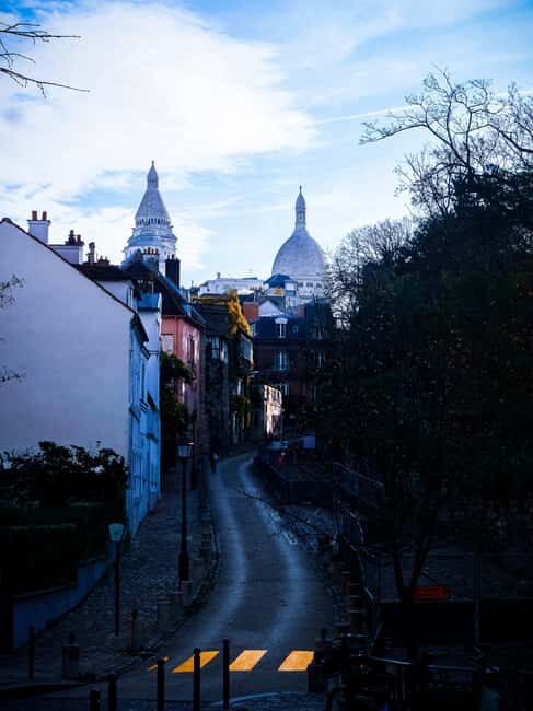 Montmartre: Semi Private Guided Stroll in Bohemian Paris - Why This Tour Stands Out