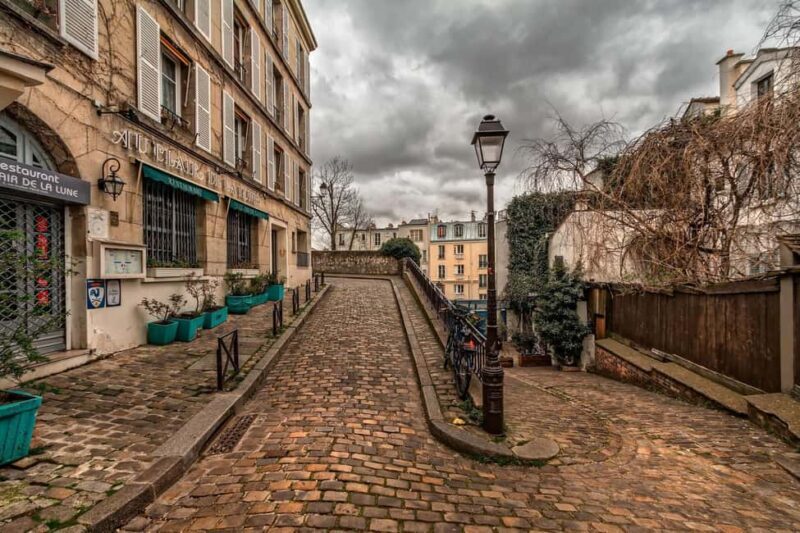 Montmartre Walking Tour in English - Authentic Insights from Reviewers