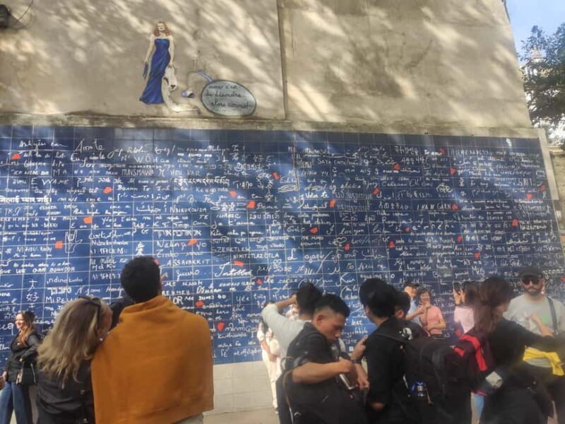 Montmartre Walking Tour with a Local Guide - Who Should Book This Tour?