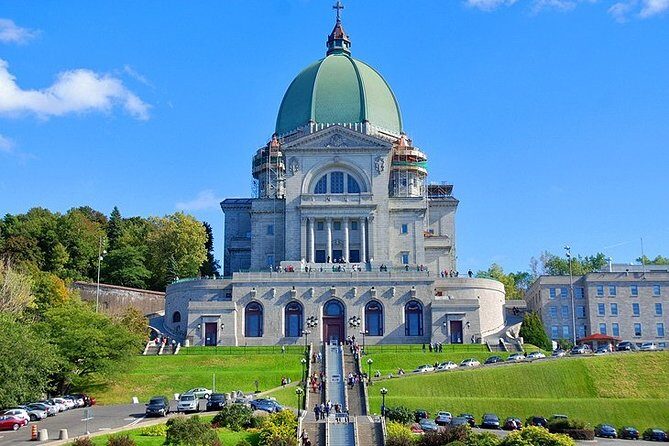 Montreal Airport YUL Private Transfer to Montreal in Luxury Van - FAQ