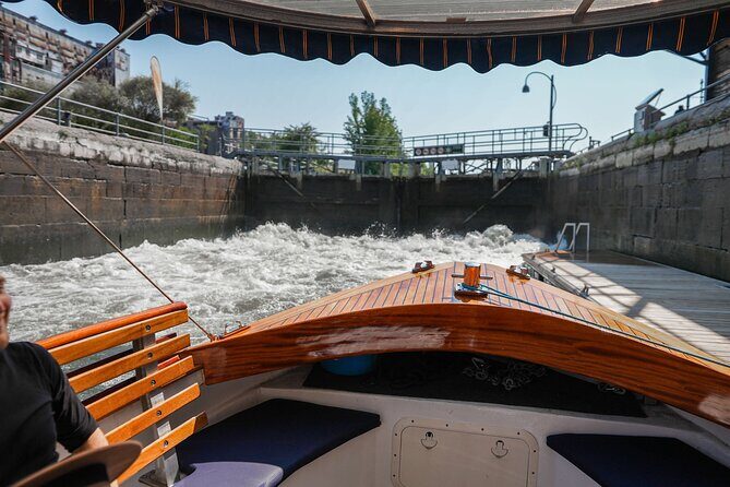 Montreal: Guided Exclusive Electric Boat Tour on Lachine Canal - An In-Depth Look at the Montreal Electric Boat Tour
