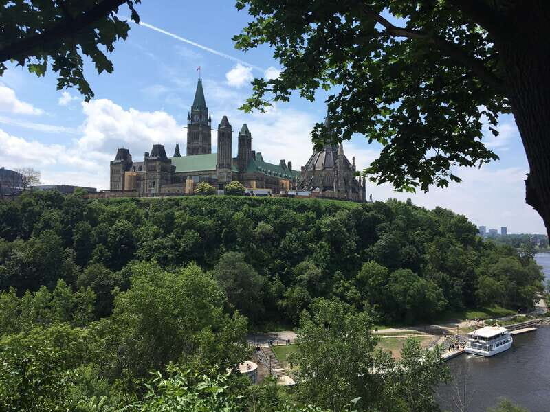 Montreal: Private Day Tour to Ottawa - Exploring Ottawa in Comfort: A Private Day Tour from Montreal