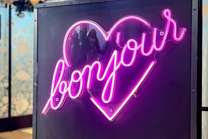 Montreal Private Walking Tour to Downtown RESO and Old Montreal - Who Should Book This Tour?