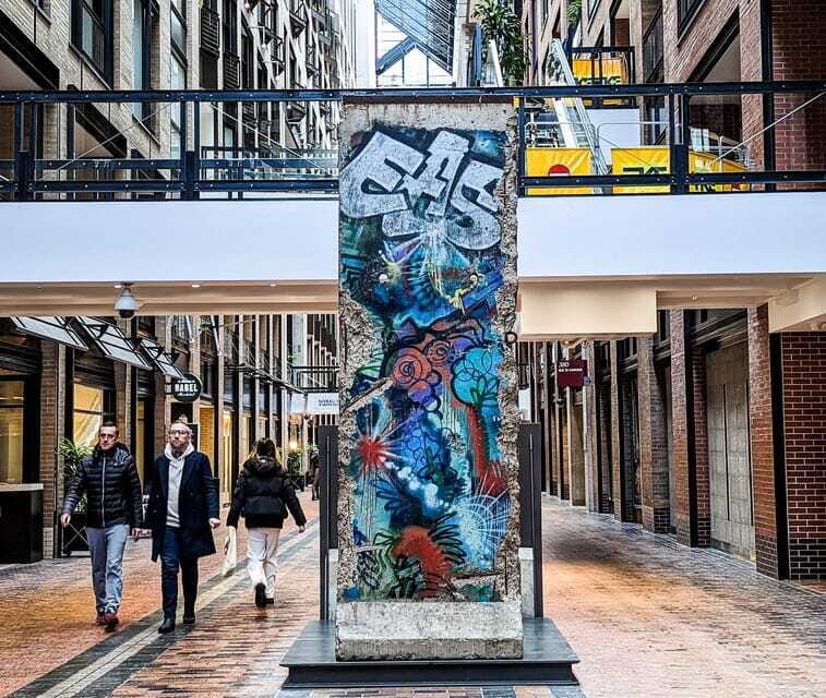 Montreal: RESO Underground City and Downtown Walking Tour - Accessibility and Practical Tips