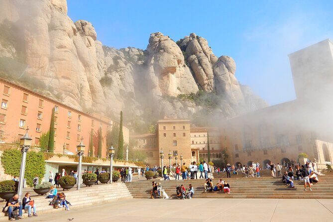 Montserrat Day Trip with Lunch and Wine Tasting from Barcelona - Wineries and Wine Tasting in Penedes