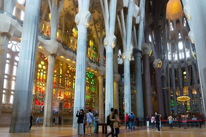 Montserrat Monastery and Sagrada Familia Tour with Liquor Tasting - The Length of the Day and Free Time
