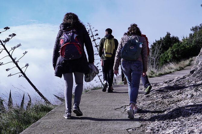 Montserrat Monastery Small Group Tour and Hiking Experience - Exploring Local Flavors and Market