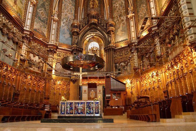 Montserrat Tour, Rack Railway, Basilica, Moreneta & Licor Tasting - Analyzing the Value