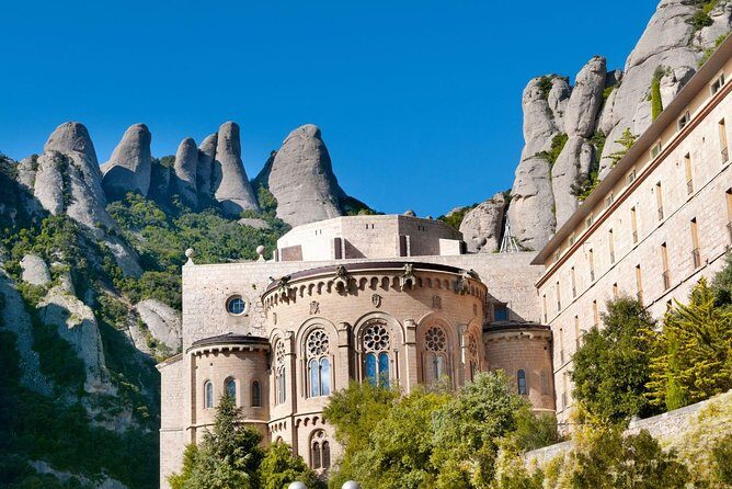 Montserrat Tour, Rack Railway, Basilica, Moreneta & Licor Tasting - FAQs