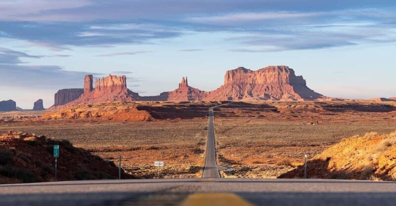 Monument Valley: Cultural Tour with Dinner and Entertainment - What You Get and What You Pay