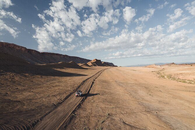 Moonscape Overlook and Factory Butte Offroad Tour - An In-Depth Look at the Moonscape Overlook and Factory Butte Offroad Tour