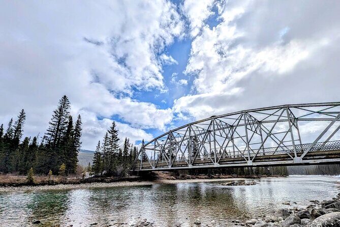 Moraine Lake Banff Town Lake Louise Johnston Canyon - The Sum Up