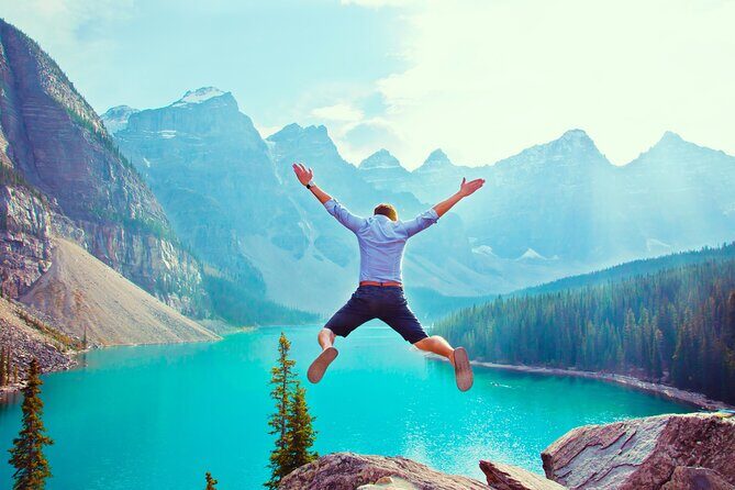 Moraine Lake, Lake Louise & Banff Secrets | Award-Winning Tour - What Makes This Tour Stand Out