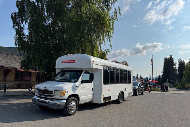 Moraine Lake Sightseeing from Lake Louise Village Samson Mall - FAQ