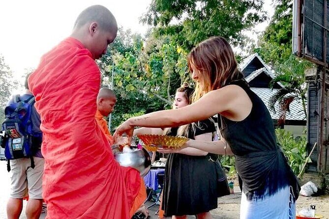 Moring Buddhist Culture, Doi Suthep Temple & Jing Jai Market (Private Tour) - Overall Value and Who This Tour Is For