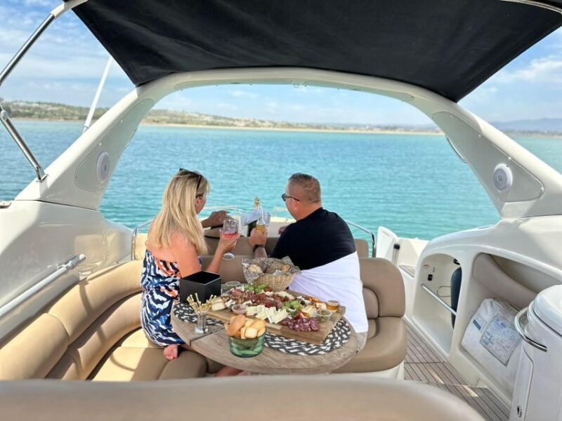 Morning/Afternoon Luxury Yacht Cruise with Drinks and Snacks - What Makes This Yacht Cruise Stand Out?