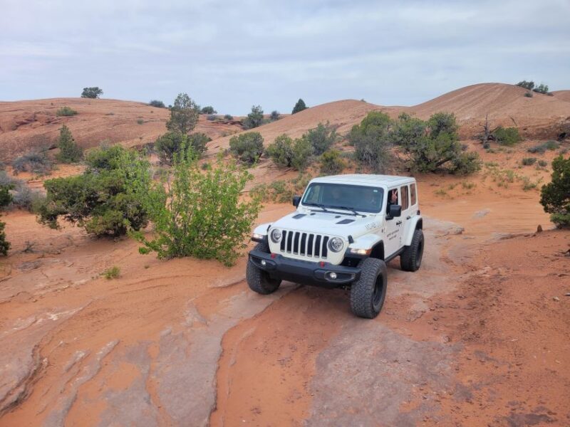 Morning Arches National Park 4x4 Tour - FAQ