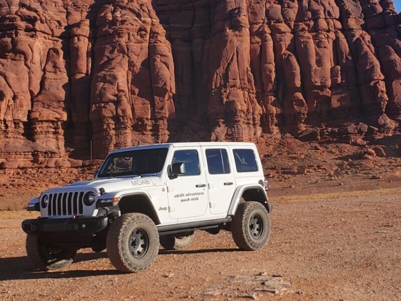 Morning Canyonlands Island In The Sky 4x4 tour - Key Points