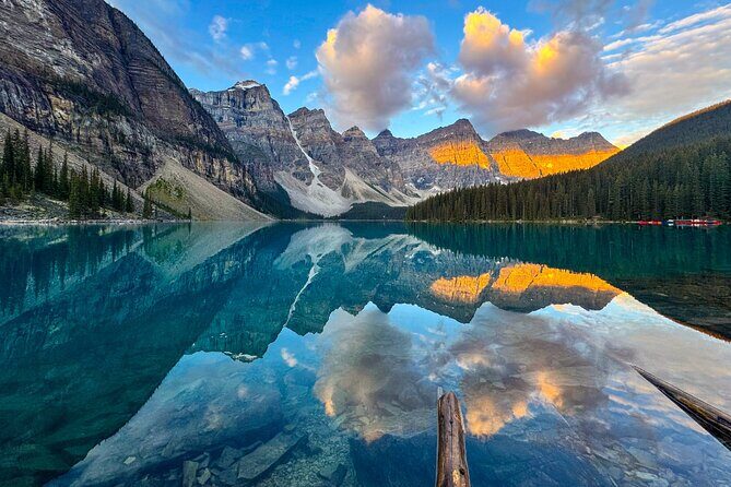Morning Tour at Moraine Lake(2hrs) & Lake Louise(2hrs) - An In-Depth Look at the Tour Experience