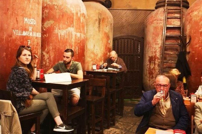 Morning Walk with Breakfast, Market tastings & Authentic Flavoured Tapas Lunch - Key Points