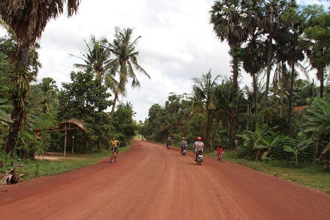 Motobike Countryside Adventure - Full day with lakeside lunch - An In-Depth Look at the Cambodia Countryside Moto Tour