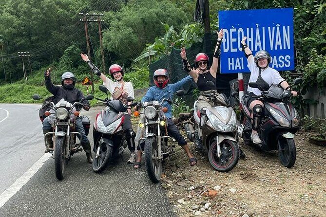 Motorbike Experience Hue to Hoi An Over Via Hai Van pass with Amazing Easy Rider - Stop 4: Lang Co Beach
