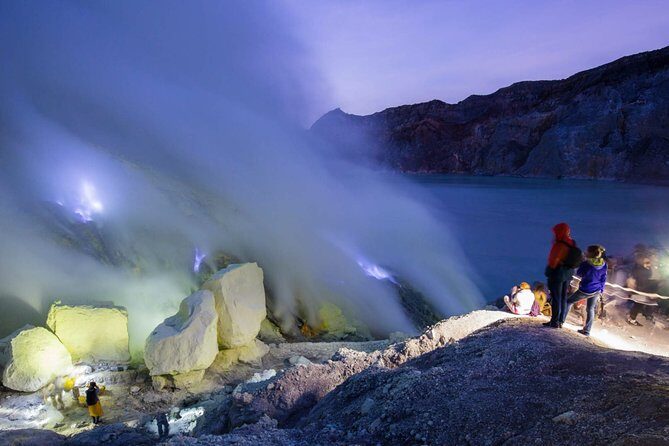 Mount Bromo & Ijen & Madakaripura Waterfall Tour (3D2N) -Homestay - FAQ