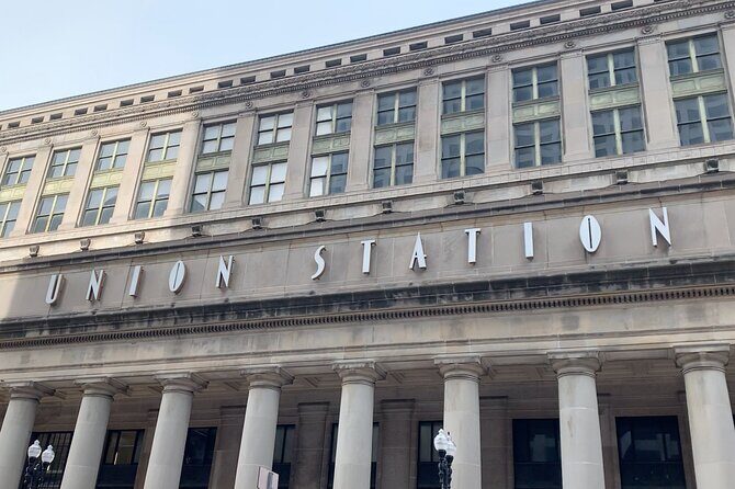 Movie and TV Guided Walking Tour Through Chicago Union Station - A Deep Dive Into the Experience