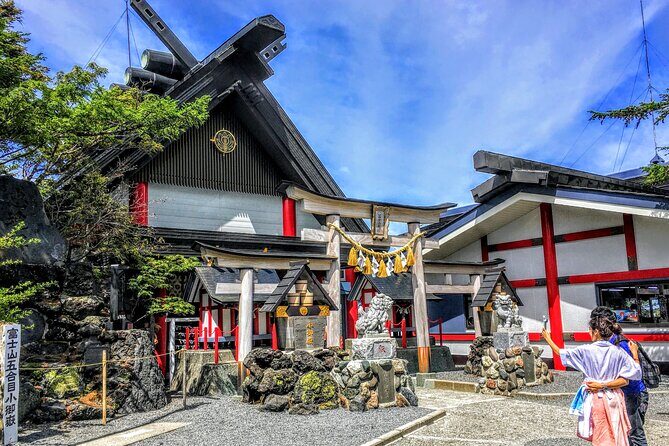 Mt Fuji and Hakone 1-Day Bus Tour Return by Bullet Train - Hakone: Nature and Adventure