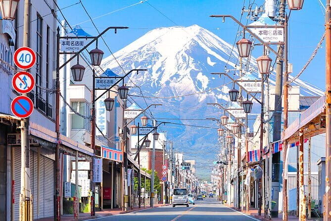 Mt.Fuji Arakurayama Sengen Park,Oshino Hakkai,Kawaguchi Lake Tour - Practical Details and What to Expect