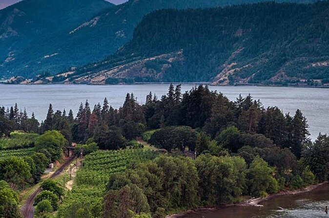 Mt Hood & Columbia River Private tour from Portland - The Sum Up