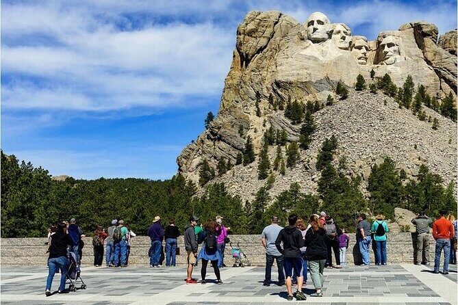Mt Rushmore, Crazy Horse and Custer State Park Wildlife Loop Tour - Starting at Mount Rushmore