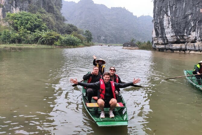 Mua Cave Tam Coc Hoa Lu Day Tour with Group 9 By Limousine Car - Key Points