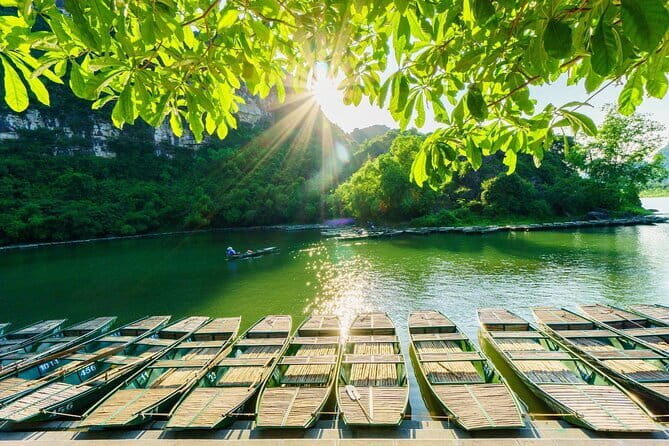 Mua Cave, Trang An and Hoa Lu Shared Tour All Inclusive - Starting Strong: Pickup and Early Departure