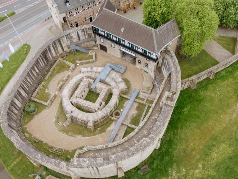 Mülheim an der Ruhr: Exclusive tour behind the scenes at Broich Castle - Key Points