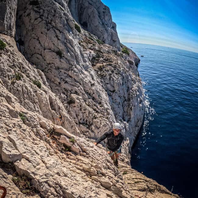 Multi Pitch Climb Session in the Calanques near Marseille - A Unique Setting That Captivates