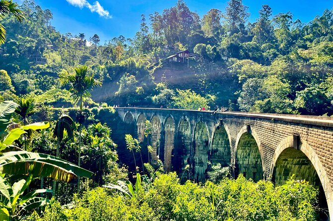 Multiday Safari and Hiking Adventure in Sri Lanka - A Deep Dive into the 3-Day Sri Lanka Safari and Hiking Tour