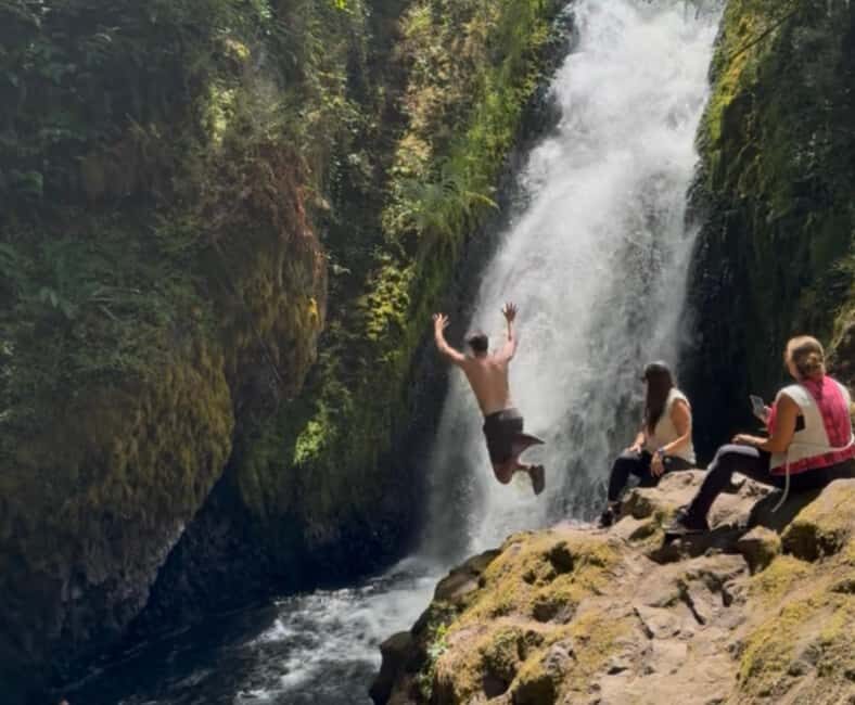 Multnomah Falls: Sunset Guided Tour to Five Waterfalls - Analyzing the Value