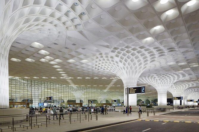 Mumbai Airport Transfer in Private Vehicle - Who Will Love This Service?