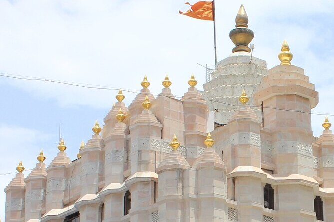 Mumbai : The Spiritual & Colorful Morning Tour - Exploring Mumbai’s Sacred Heart: What You Can Expect