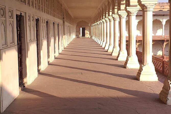 Mumbai to Agra Taj Mahal Day Trip with Return Flights and Lunch - Why It’s a Long Day