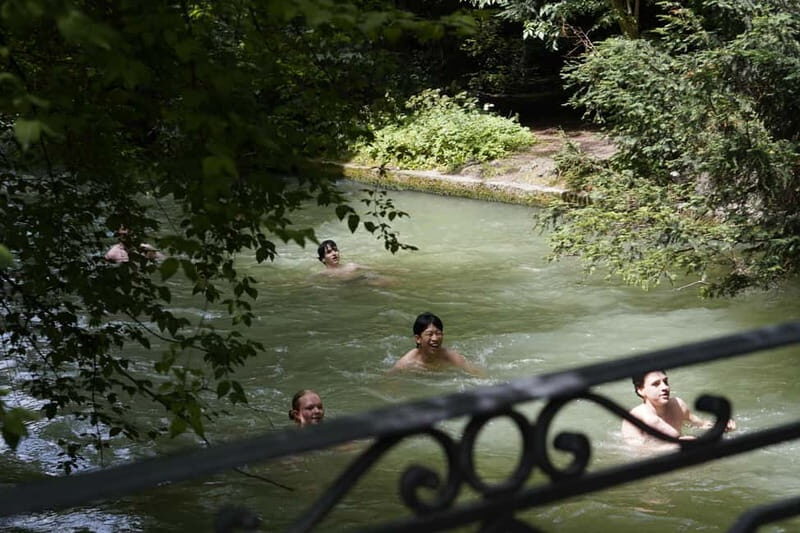 Munich: 13 city highlights - tour with professional photos - Why This Tour Is a Great Pick